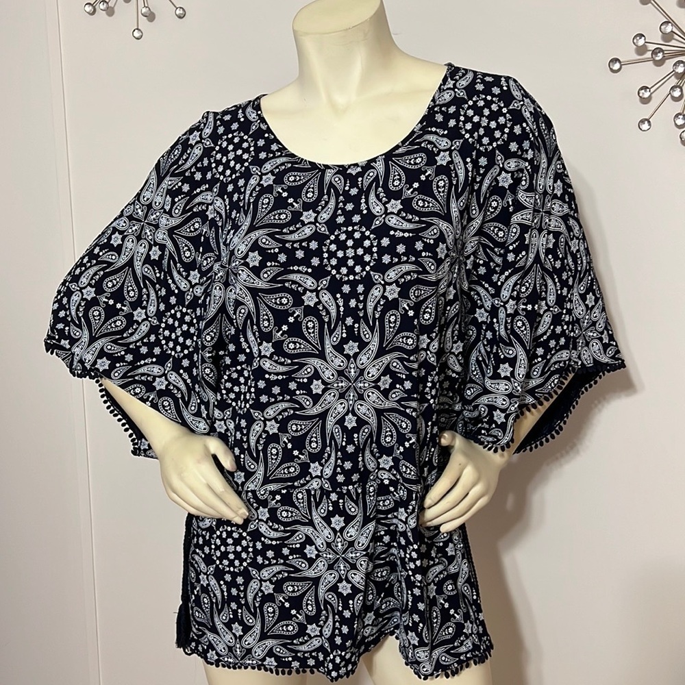 ARIAT Flare Sleeve With Trim Detail Top